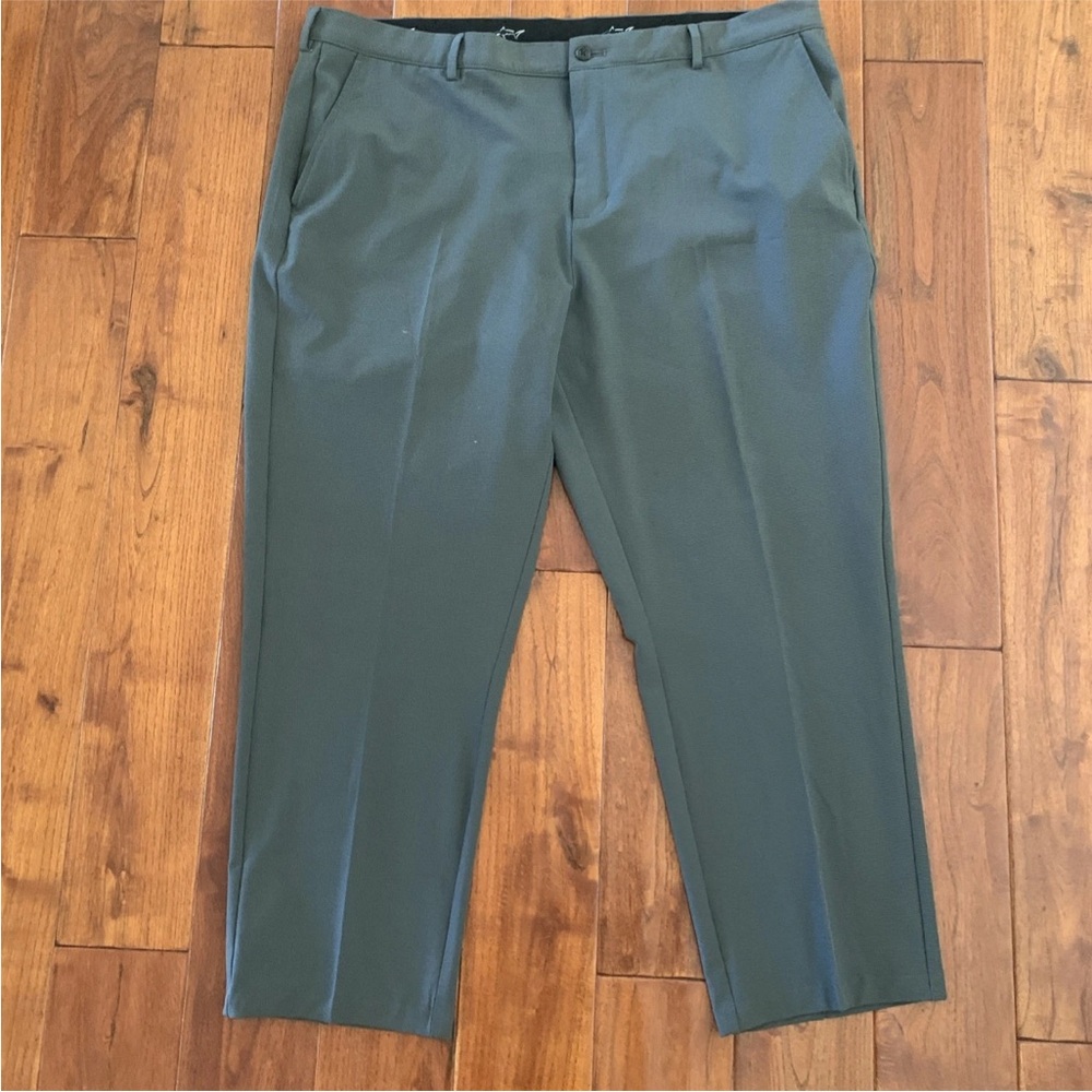 Greg Norman Men's 42x28 Ultimate Classic Travel Pant Grey Golf Poly Blend - Picture 2 of 10